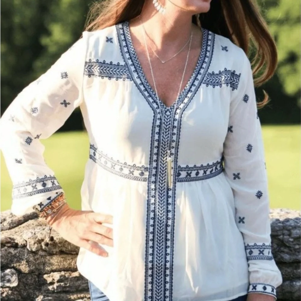 New nwt Stella & Dot Maette Lela Embroidered Blouse top M - Picture 3 of 13